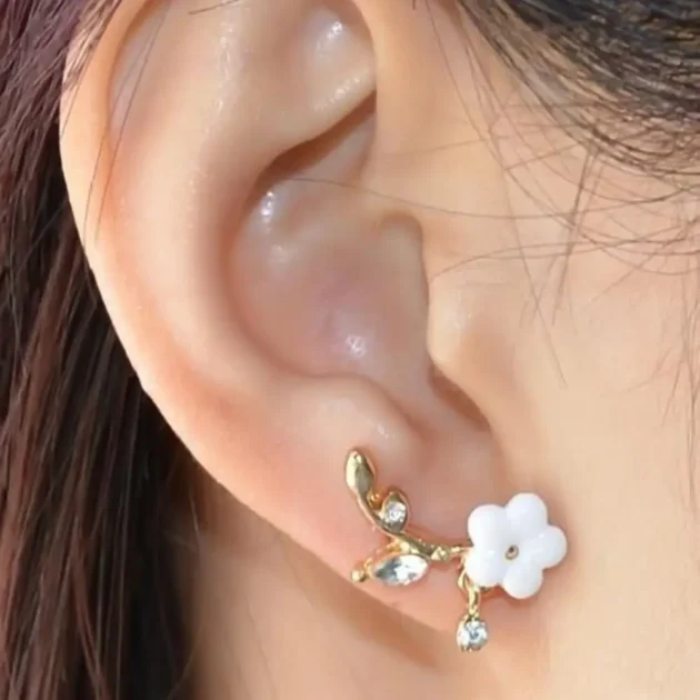 Flower Stud Earrings – Elegant Leaf Design with Rhinestone Inlay, Romantic Alloy Ear Studs for Women, Daily Wear Jewelry - Image 2