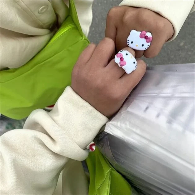 Hello Kitty Ring – Kawaii Y2K Adjustable Finger Accessory for Girls and Women - Image 6