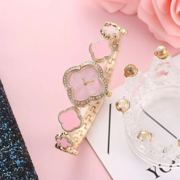 Bracelet Quartz Watch for Girls – Casual Small Dial Wristwatch Gift - Image 4