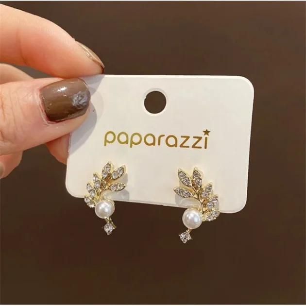 Leaf Pearl Earrings for Women – Korean Style Zircon Studs with Full Diamond Design, Temperament Golden Leaf Jewelry - Image 2