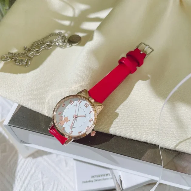 Stylish Cat Design Watch – Fashion Quartz Wristwatch with Soft Belt for Girls & Teens - Image 4
