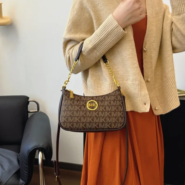 Best Handbags for Working Women: Luxury Totes & Shoulder Bags - Image 5